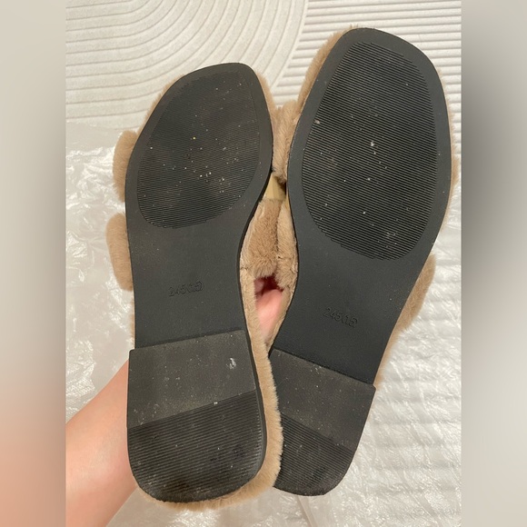 Cozy Faux Fur Slide Sandals, 8.5 - Picture 6 of 6